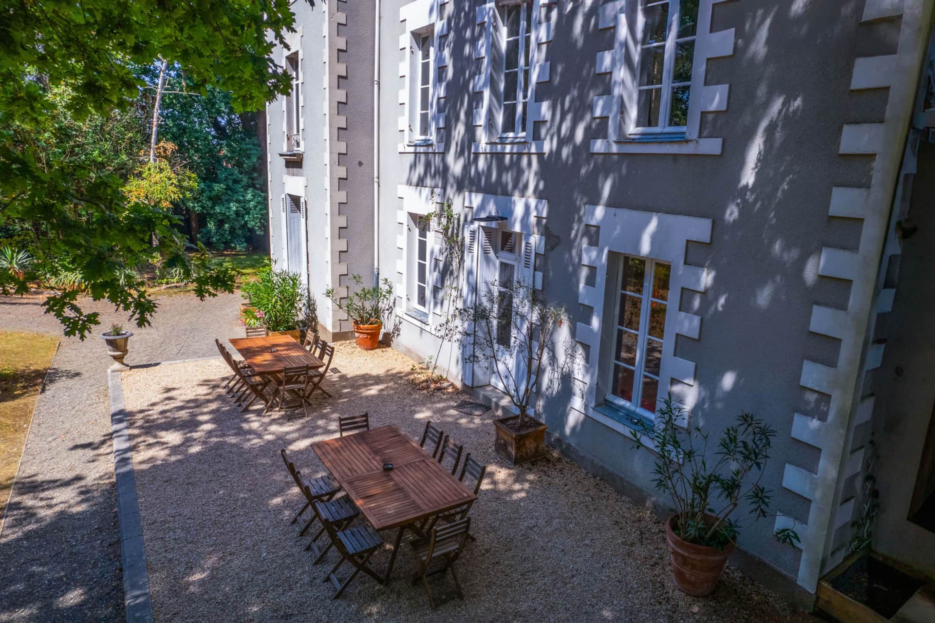 Terrasse donnant sur le parc